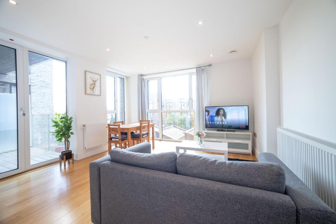 La Creme 1 Bed Apartment - Canning Town London Exterior photo